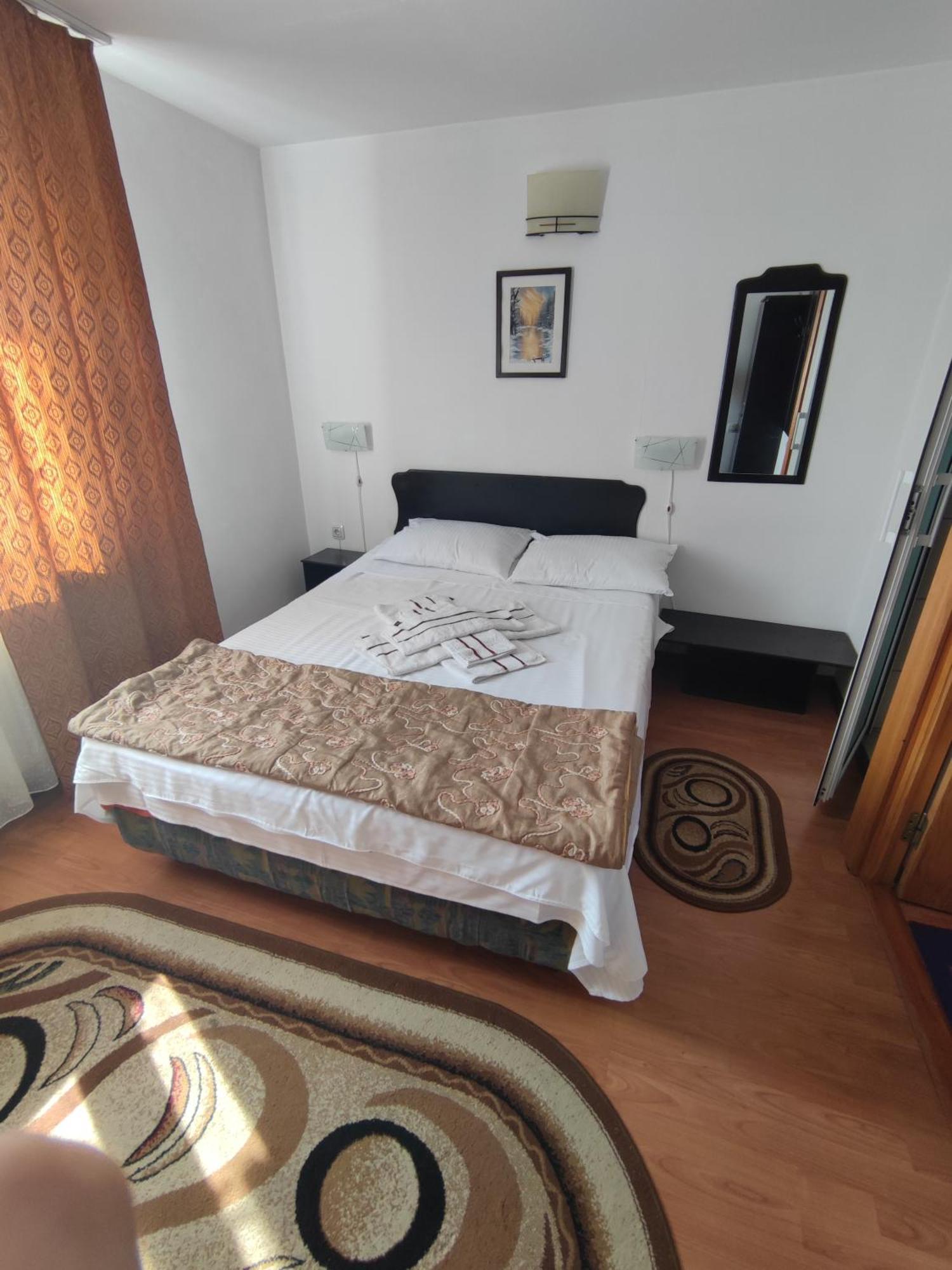 Dumbrava Roşie Camere De Inchiriat Edelweiss מראה חיצוני תמונה